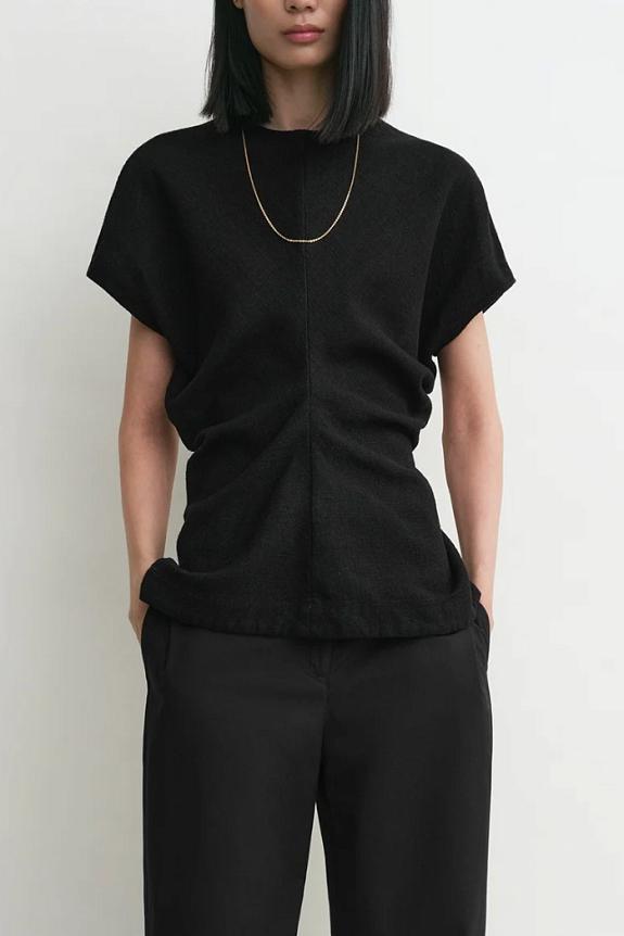 Toteme Slouch Waist Top Black-1