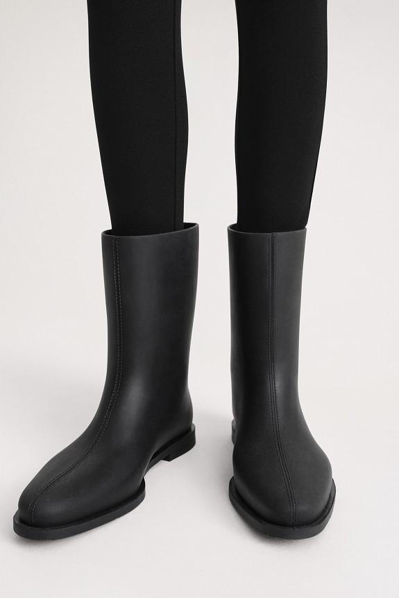 Toteme The Rain Boot Black-1