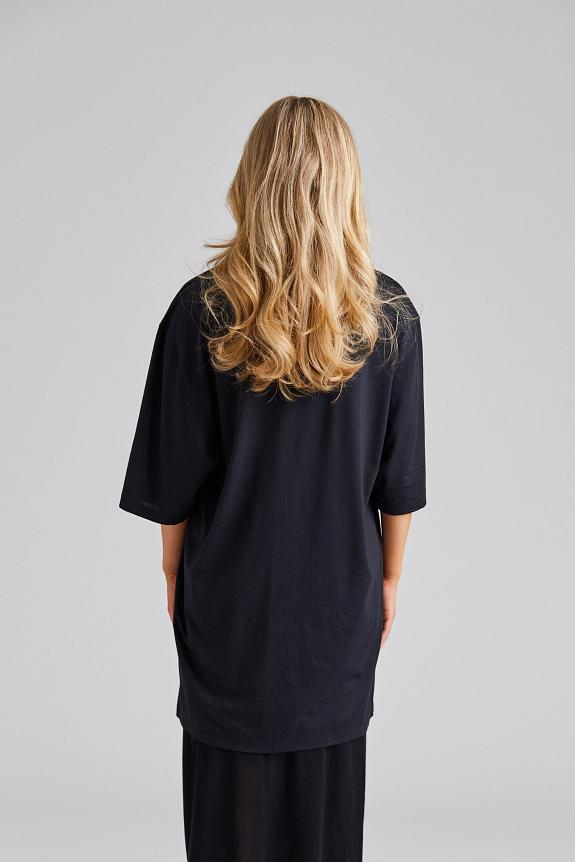 Toteme Relaxed Tee Dress Black-3