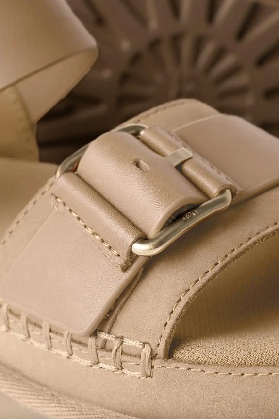 UGG Goldenstar Villa Mustard Seed-3
