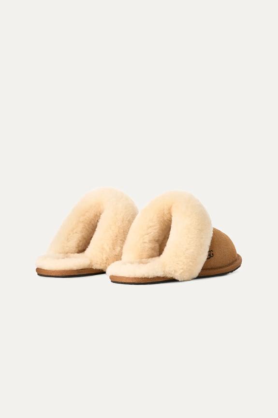UGG Women's Scuffette II Slipper Chestnut-2