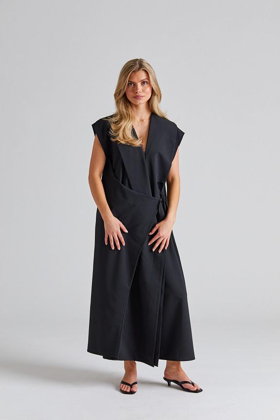 Viktoria Chan Gelene Constructed Dress Black-2