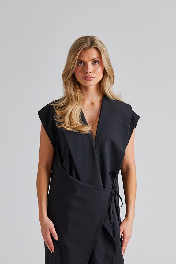 Viktoria Chan Gelene Constructed Dress Black-3