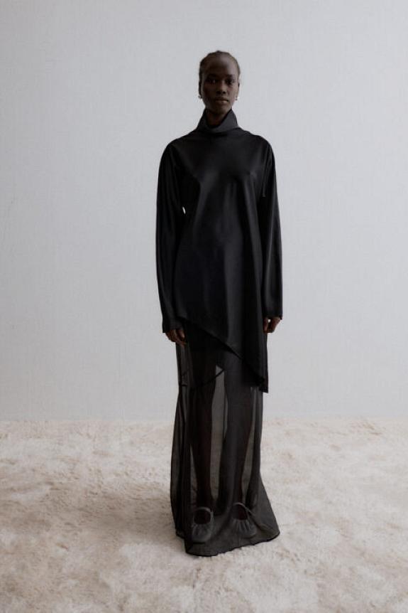 Viktoria Chan Kalisa Asymmetric Blouse Black-6