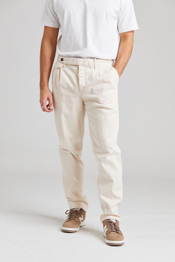 White Sand Luke Pleated Trouser Off White