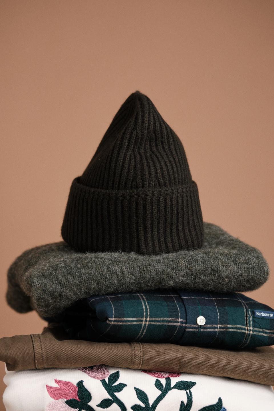 Yacaia Merino Cash Beanie Dark Green